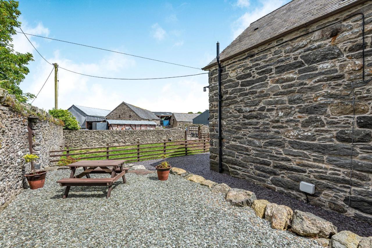 Waedog Bach Villa Llanfor Exterior photo